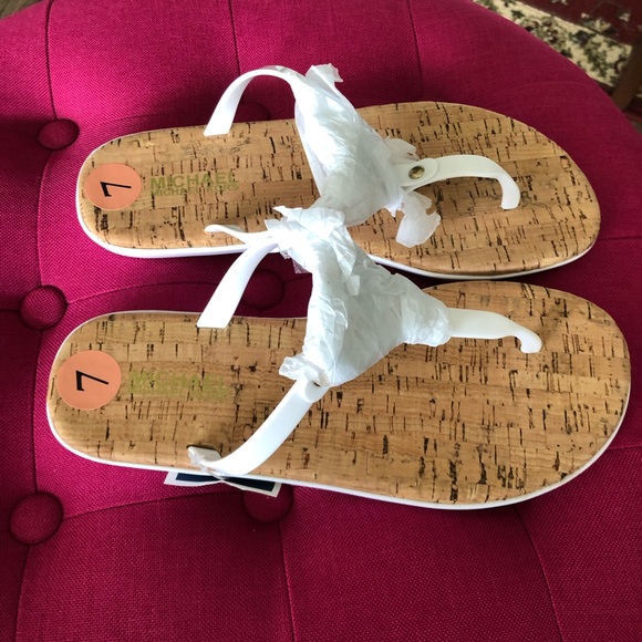 Michael Kors MK Charm Jelly PVC Flip Flop Sandal - Picture 2 of 7